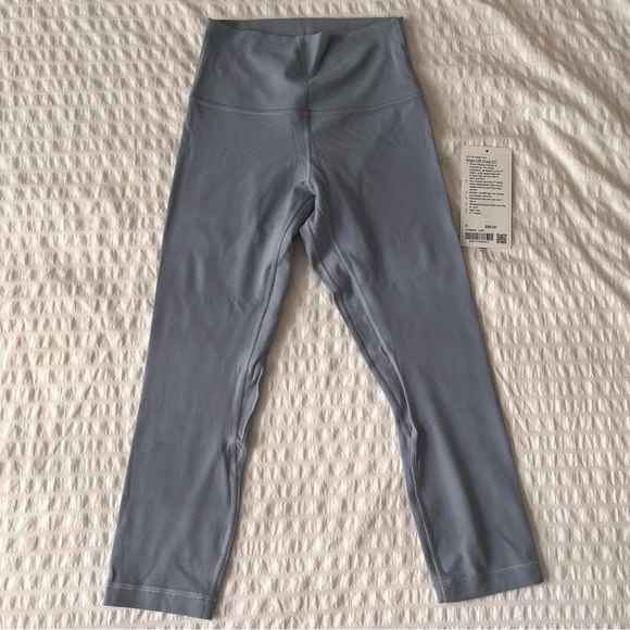 Lululemon Align High Rise Crop 21” Chambray sz 4 - Picture 4 of 6